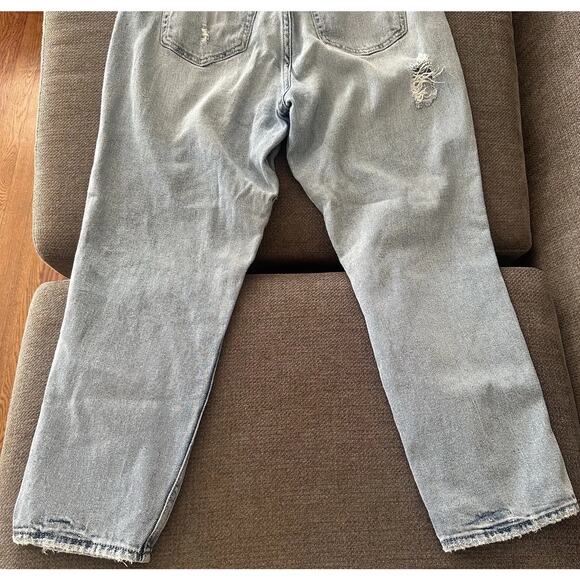 Hollister Jeans Womens 29x27 Light WashCurvy High Rise Mom 9R Distressed - Picture 6 of 8